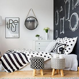 Зеркало настенное на ремне Вещицы Манхэттен Fancy97 черный 395х395х40